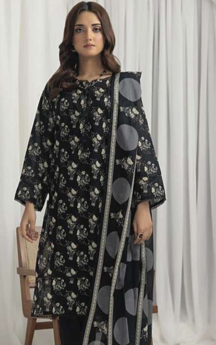 SALINA Black & White Chapter 04 by Regalia